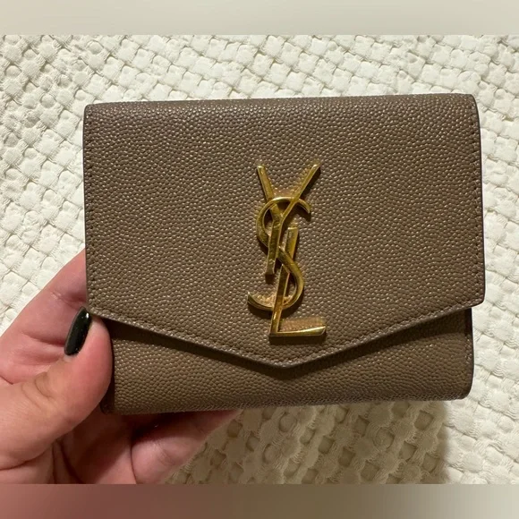 Ysl uptown compact wallet hotsell